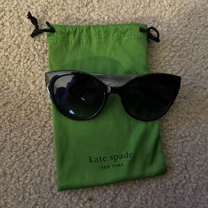 KATE SPADE New York Samantha Sunglasses Black New With Green Dust Bag NWT